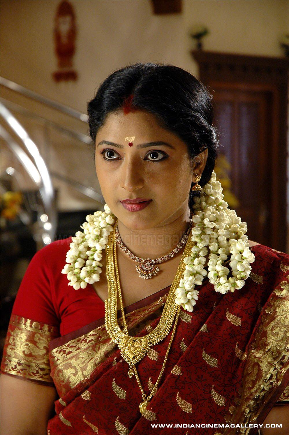 Serial Actress Praveena Facebook